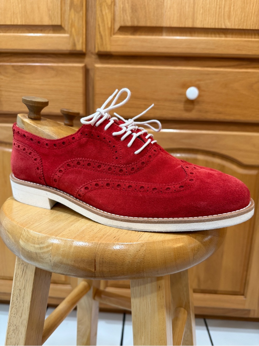 BOLD! by SOCIETY.com red suede wingtip/brogue oxfords sz 10